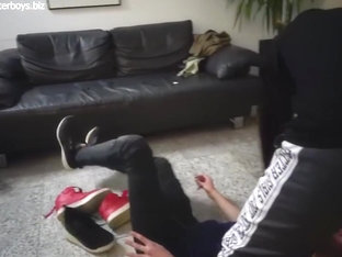 Master feet slave domination